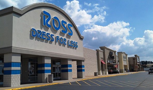 Cox Creek Plaza - Out Parcel: 308-356 Cox Creek Pky, Florence, AL 35630
